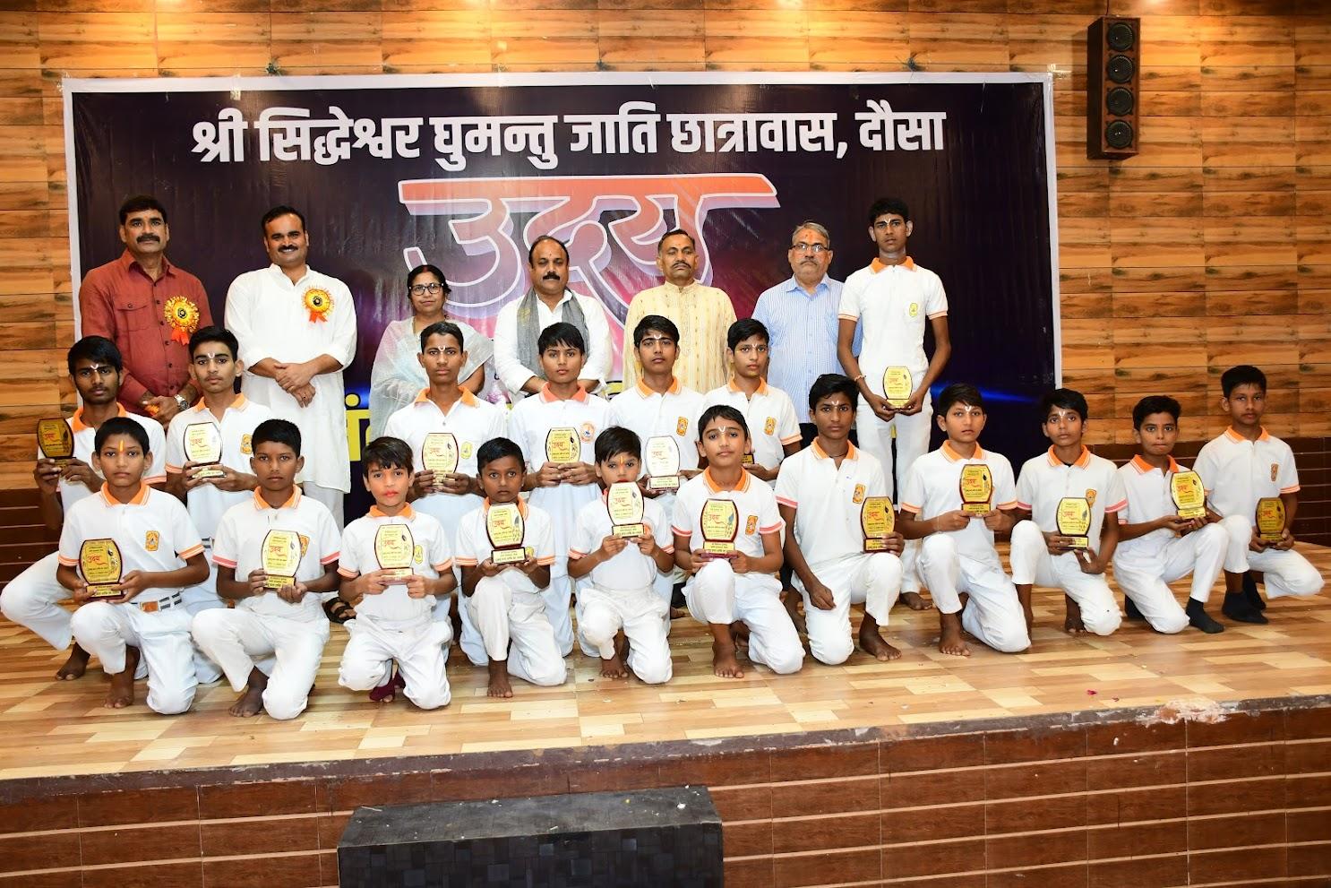 Read more about the article कला, संस्कृति और आत्मविश्वास का अनुठा संगम,                                                                         घुमन्तू छात्र शक्ति का वार्षिकोउत्सव ‘उदय’ सम्पन्न